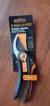 Sekator fiskars P541