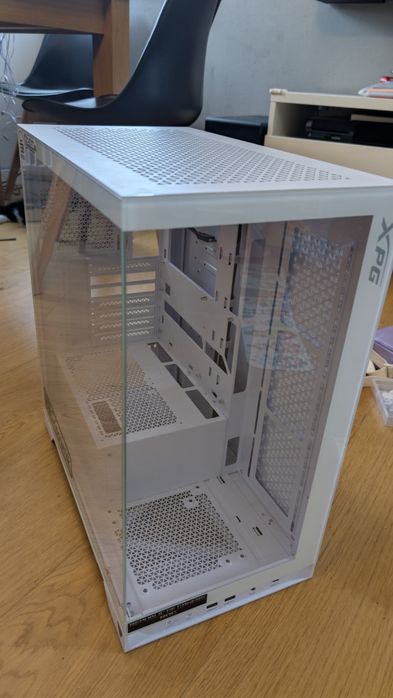 Obudowa komputera ADATA XPG INVADER X Bialy - gwarancja do kwietnia