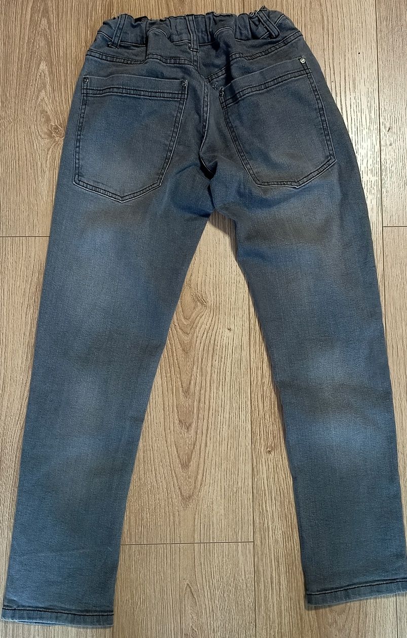 Spodnie jeansowe szare dla chłopca 146/152 stan bdb