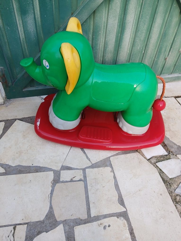 Elefante/ baloiço