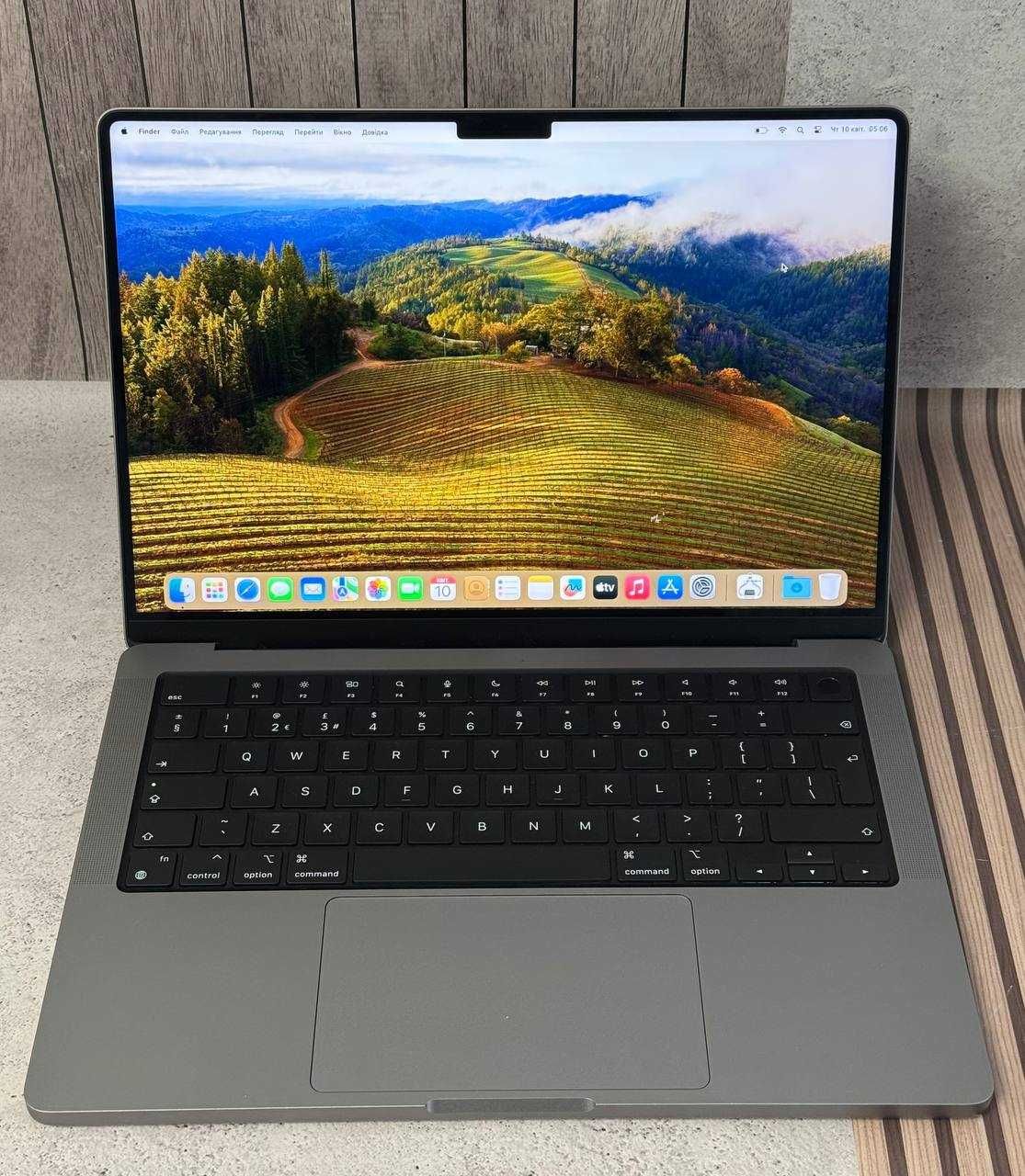 Ноутбук Apple MacBook 14'' 2021 M1 Pro 16/1Tb MDM
