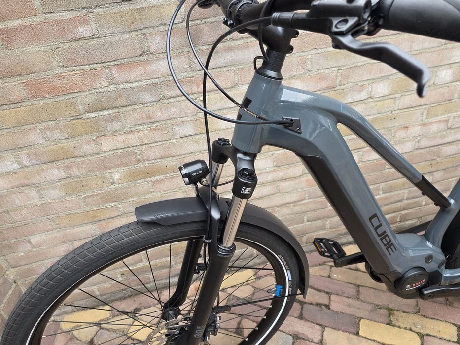 Elektryczny Cube Touring ON1 Performance Line