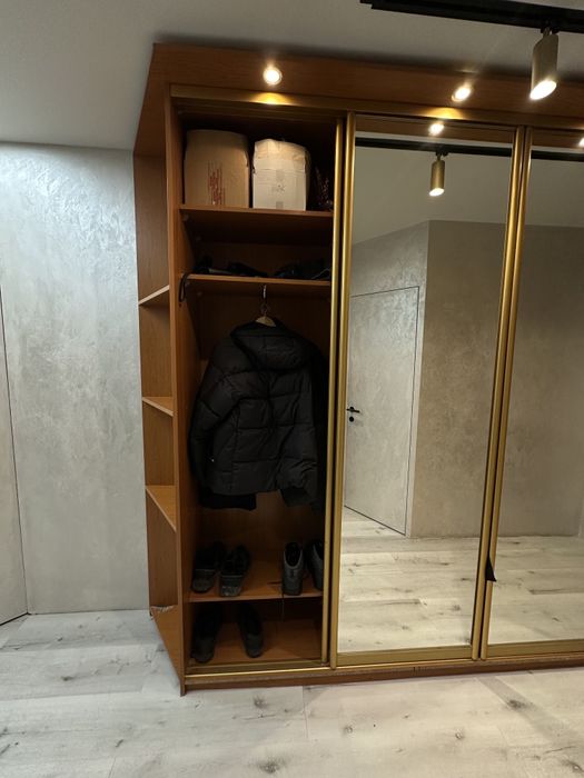 Продаж шкаф - купе