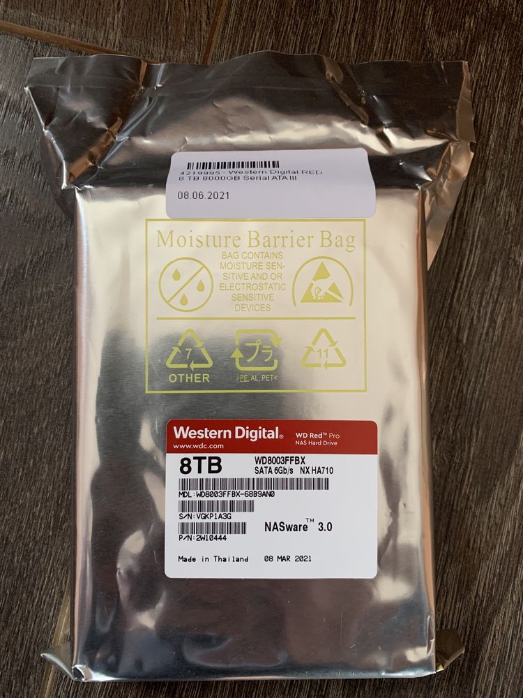 Жорсткий диск Western Digital SATA 8TB 6GB/S 256MB RED PRO