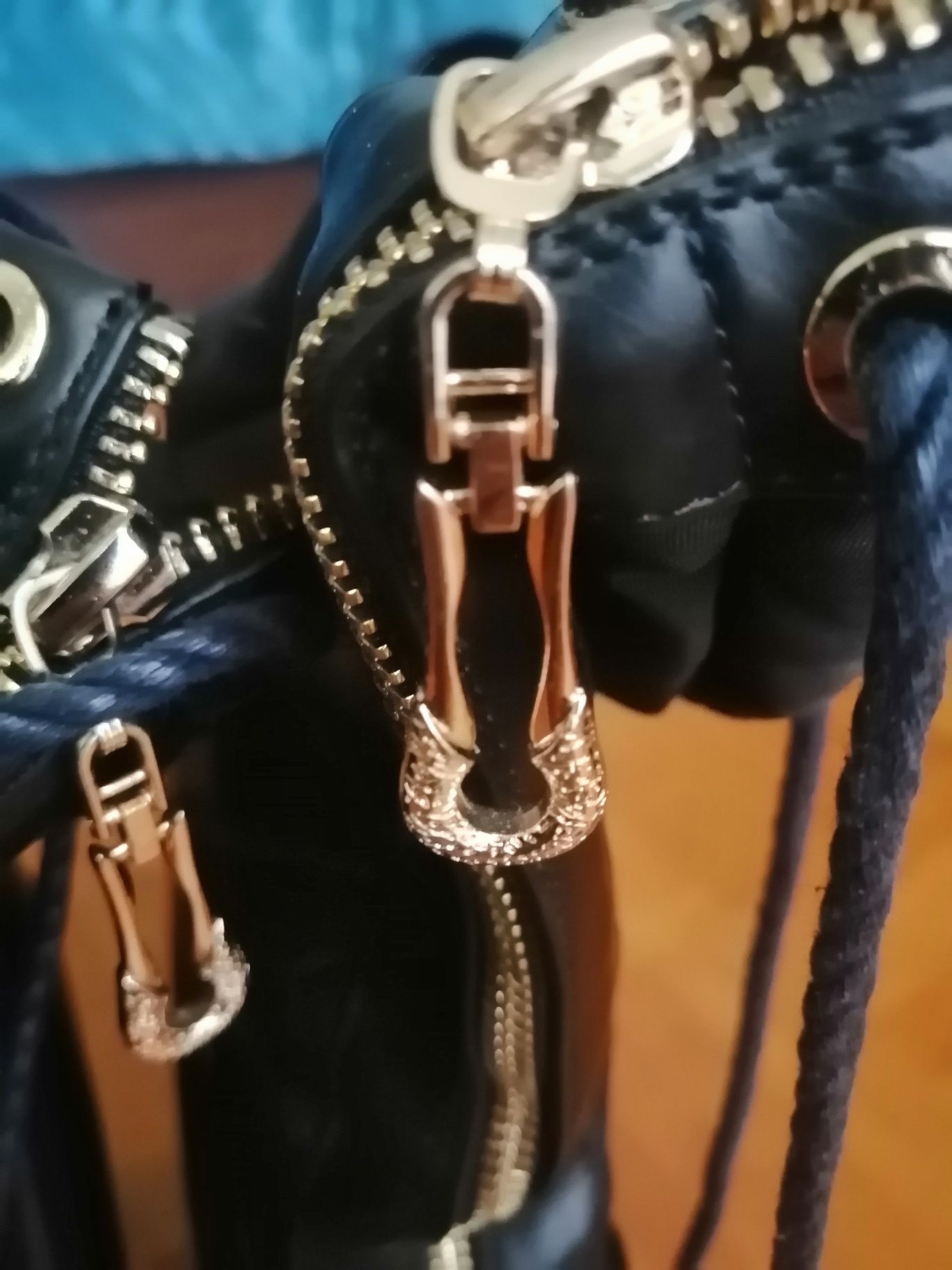 Botas cano alto novas