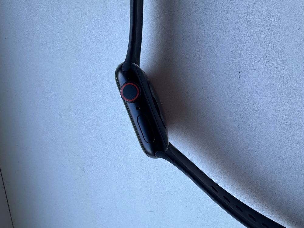 НОВІ! Apple Watch SE 2  GPS + Cellular  40 мм midnight