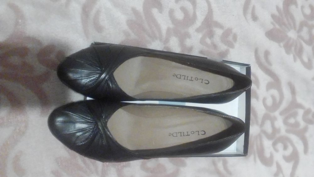 Туфли кожаные, черные, новые.