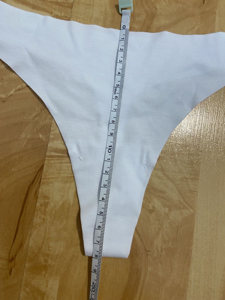 Jadea majtki XS/ S białe damskie bezszwowe laser 8002 nowe stringi