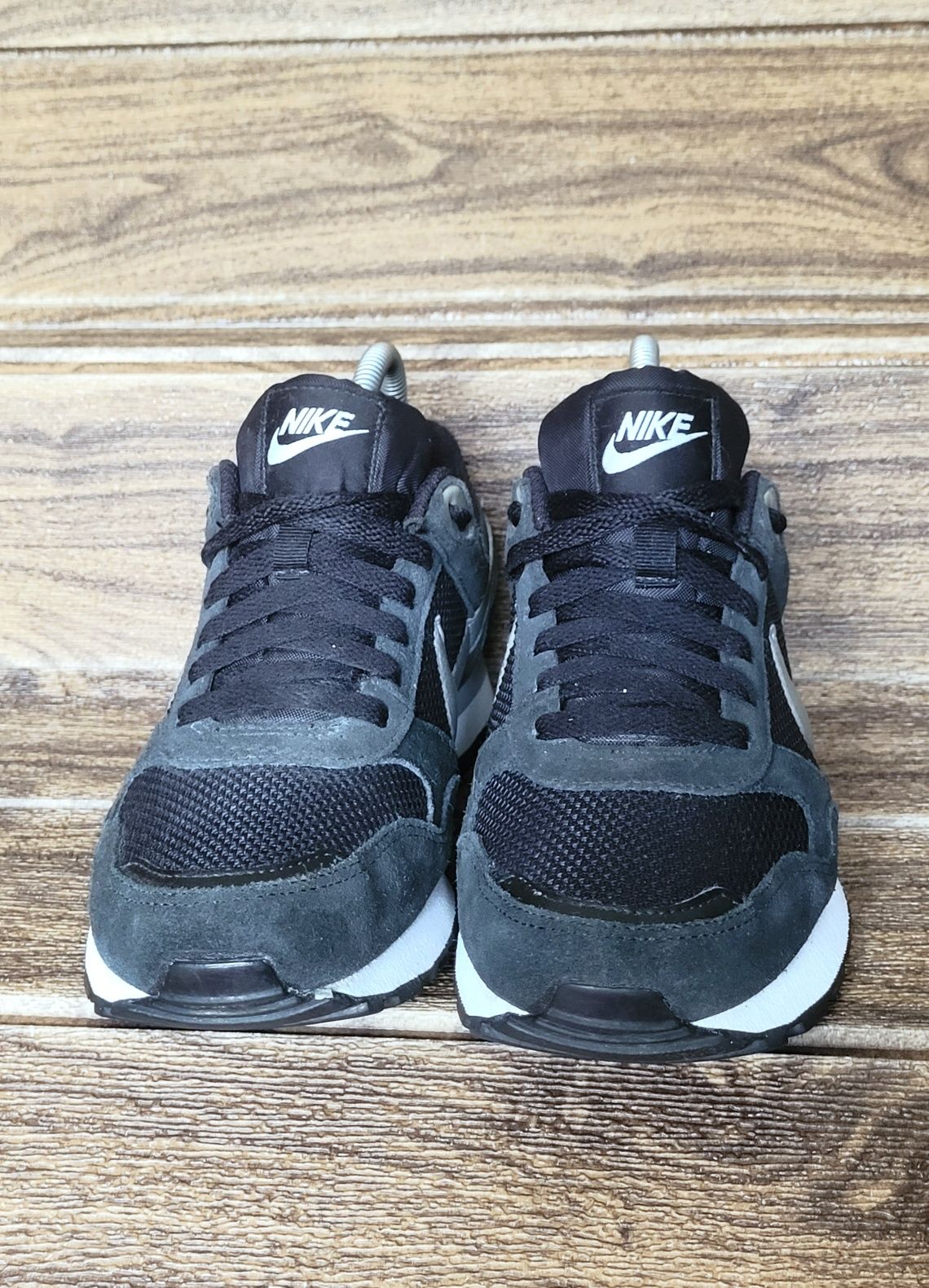 Nike MD Runner sneakersy damskie sportowe zamszowe biegi fitnes 39