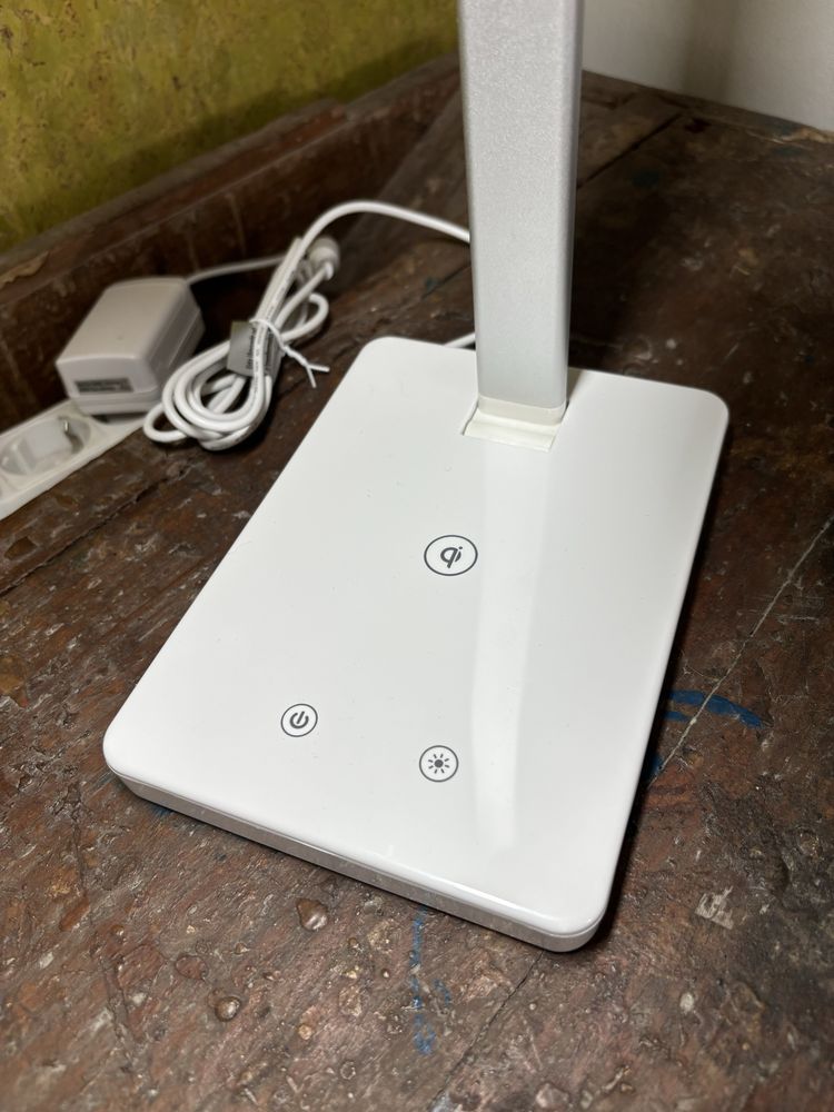 Candeeiro de Mesa Dobrável com Carregamento Wireless Branco
