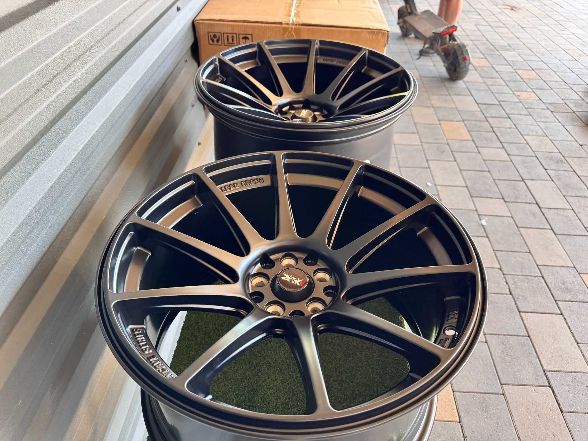 Нові Різноширокі R18 10.5j + 9.5j 5x100 5x114.3 subaru mitsubishi VW