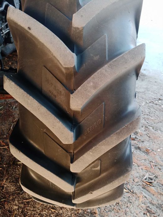 Venda de semeador de batatas e tractor