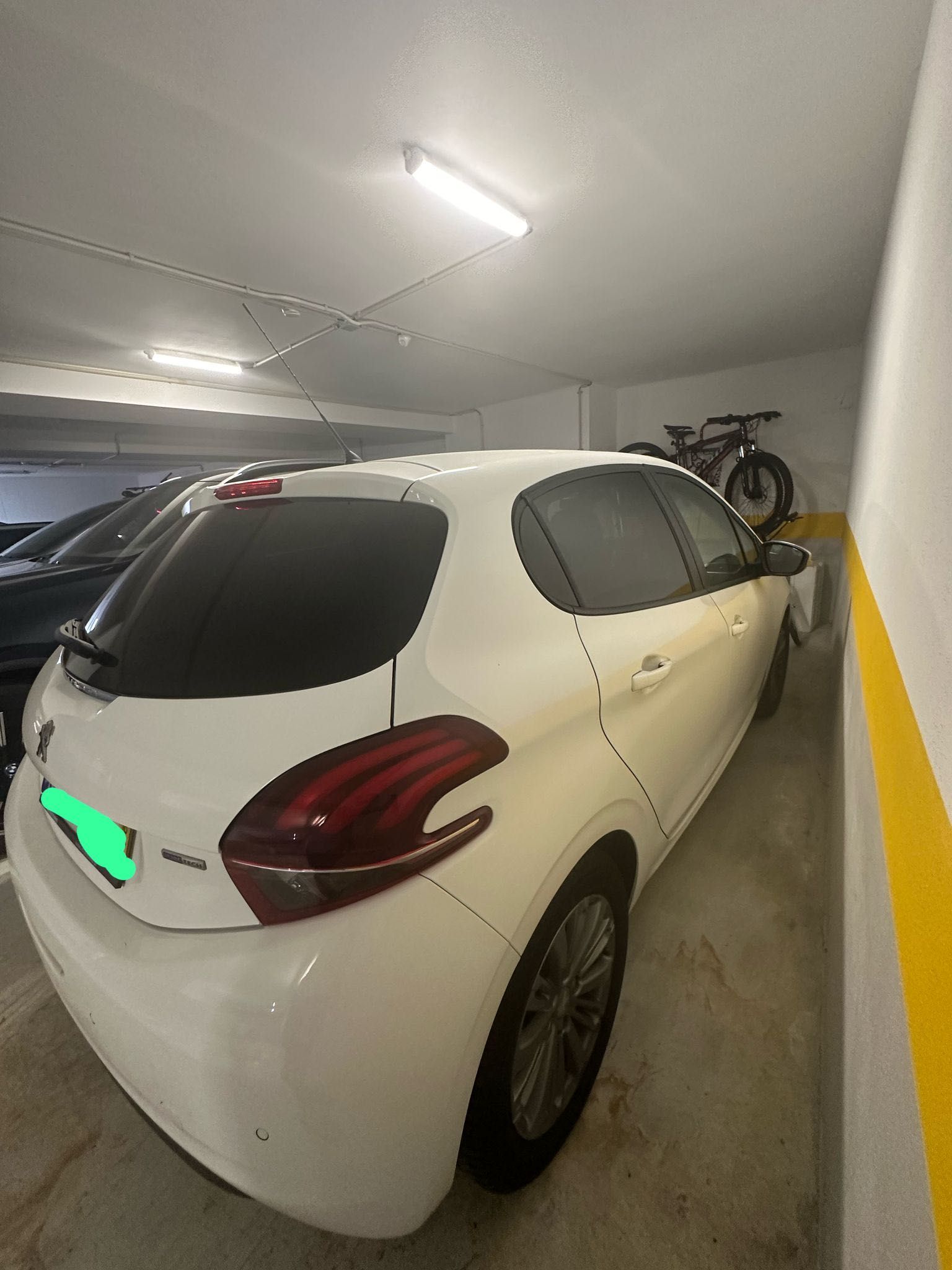 Peugeot 208 Style 1.2 PureTech 82CV – Apenas 30.000 km