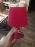 Lampka nocna różowa ikea