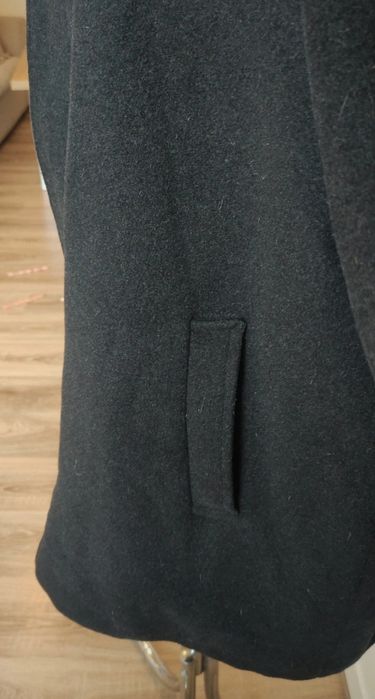 Elegancki męski wełniany płaszcz