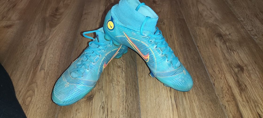 Używane korki profesjonalne Nike Mercurial Superfly 8 Elite FG r. 42.5