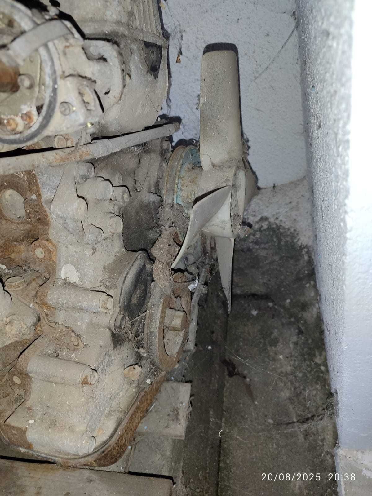 Motor 1300cc com caixa de 4 vel(Mazda 818)