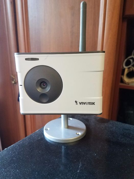 Vivotek IP7137 Wireless IP Network Security MPEG-4 Camera