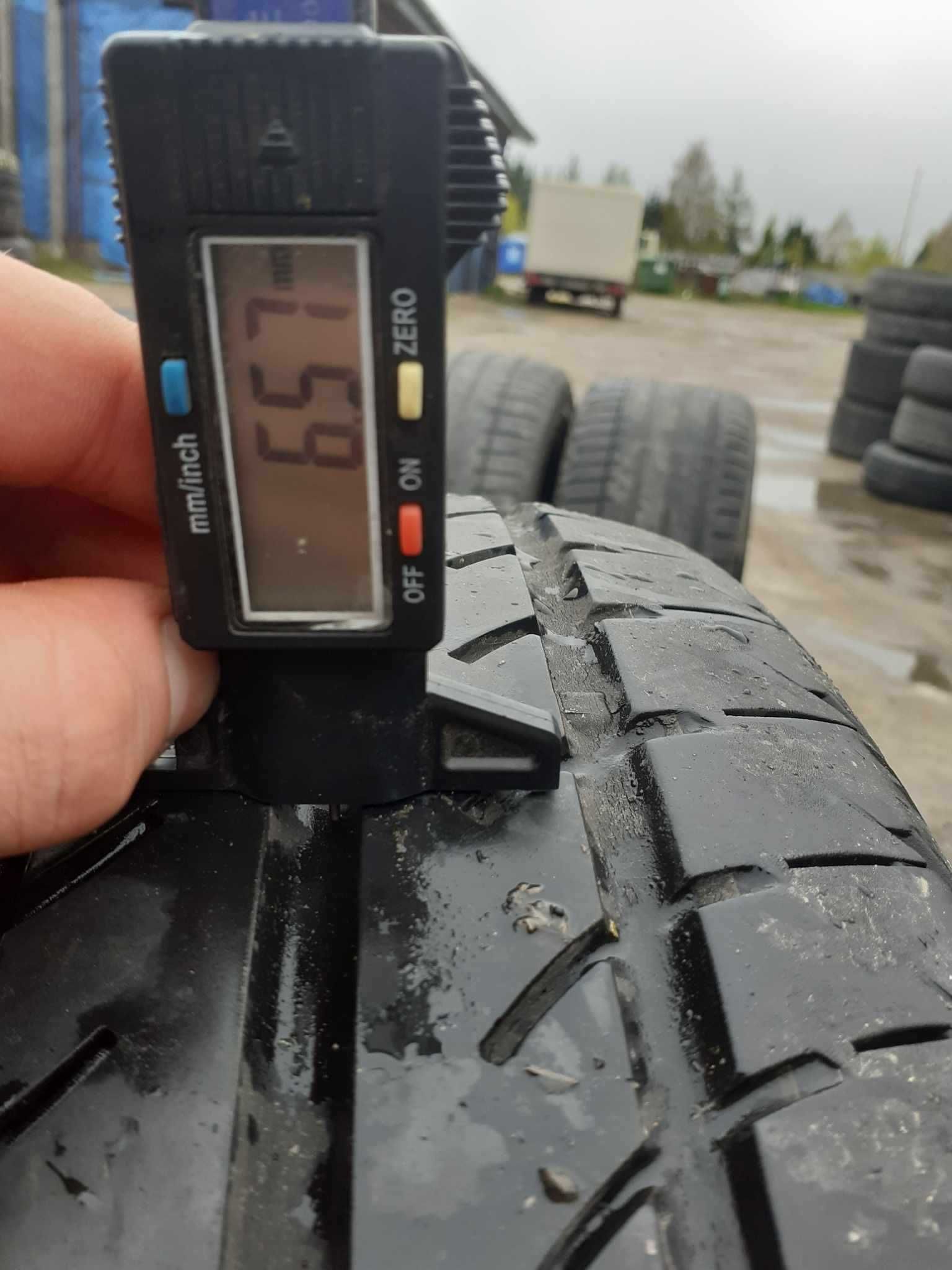 2x używane opony letnie 215/65 R16C CONTINENTAL do busa -6.5 mm