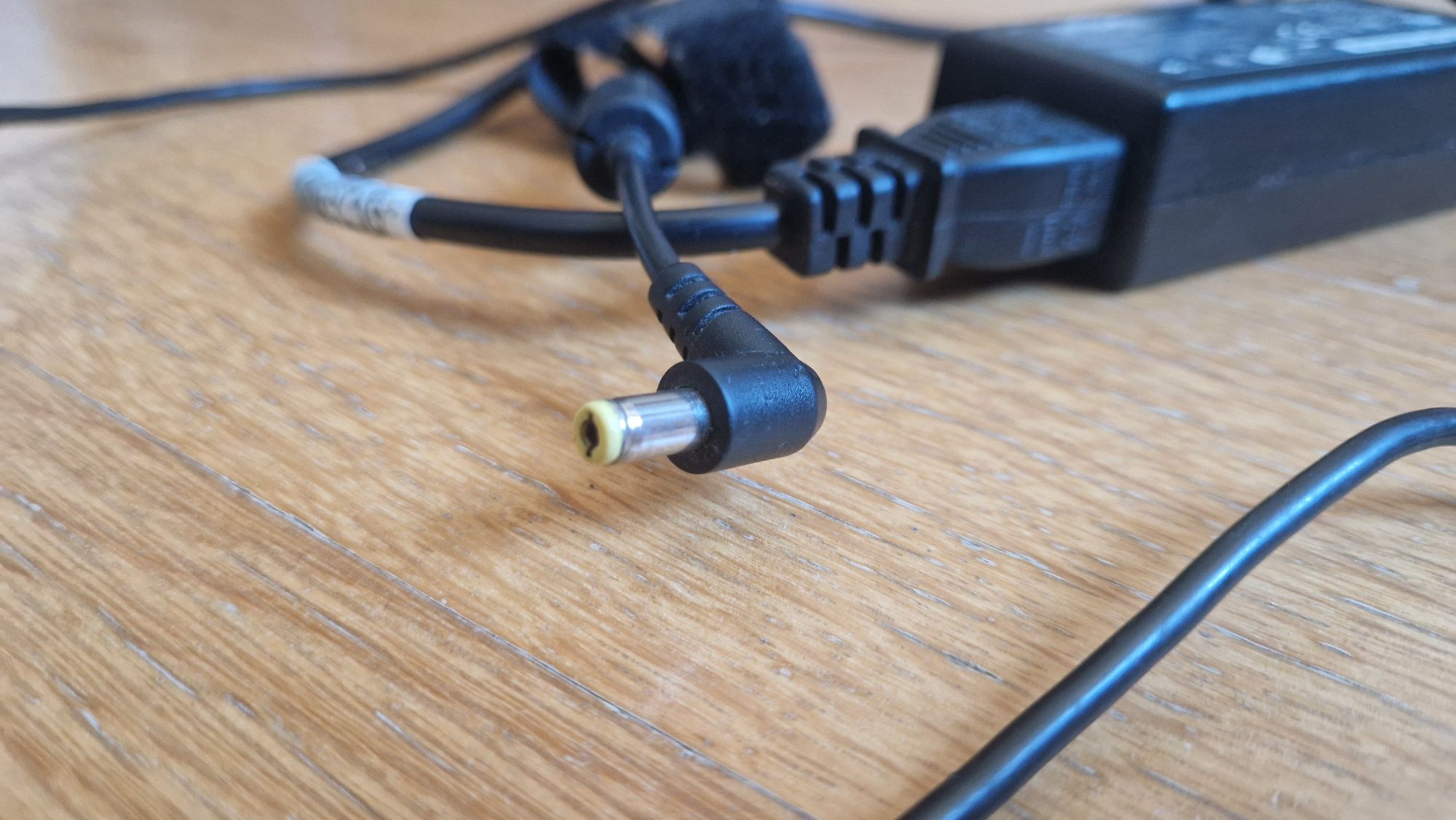 Carregador portátil 65w