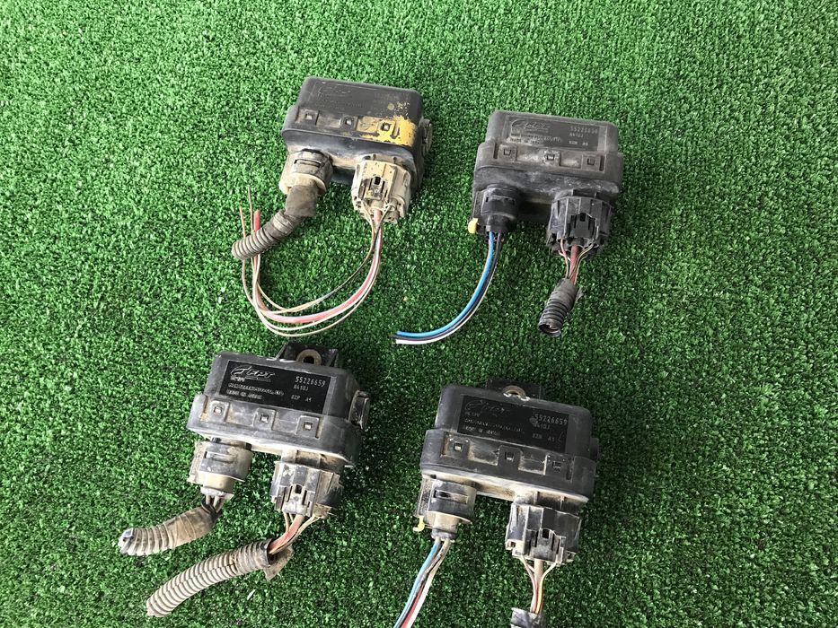 Реле свечей накала Фиат Добло Опель Комбо 1.3 multijet 2010-2017