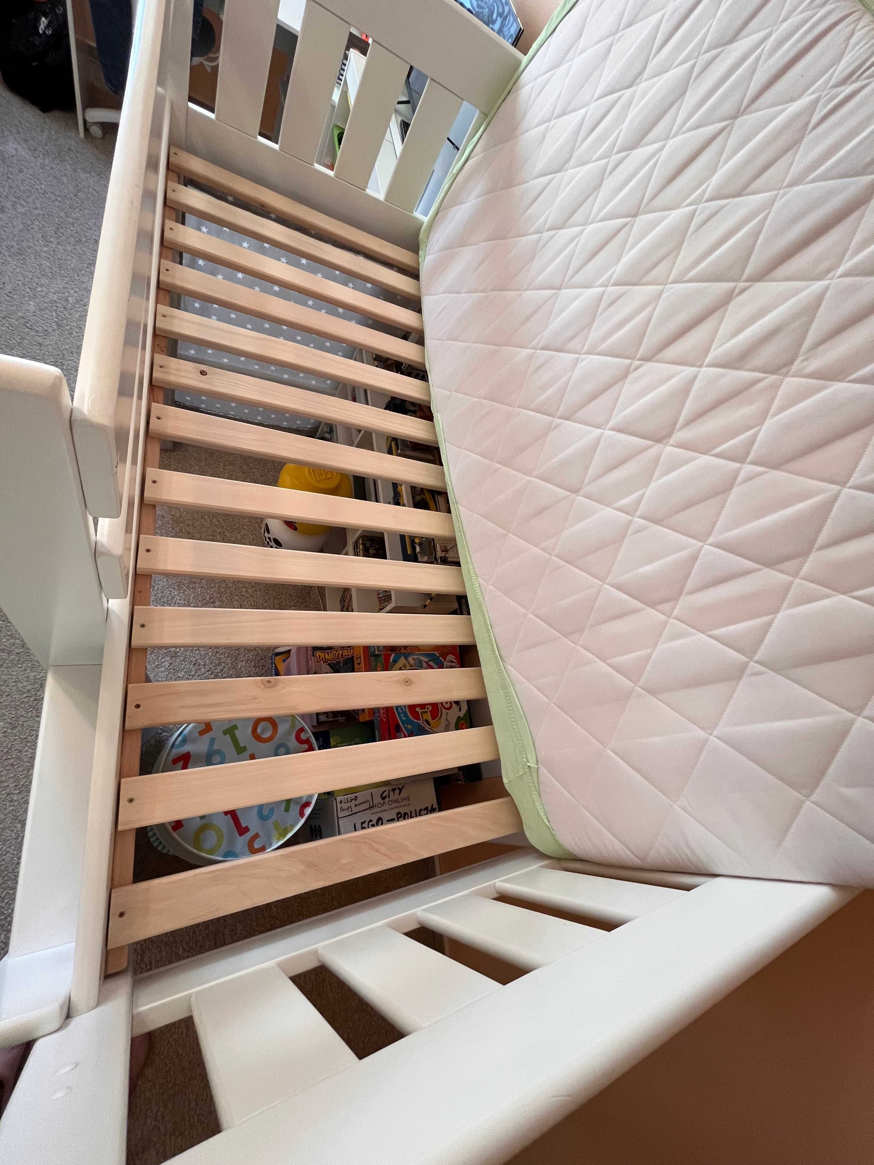 Piękne drewniane łóżko na antresoli dla dziecka 160x80