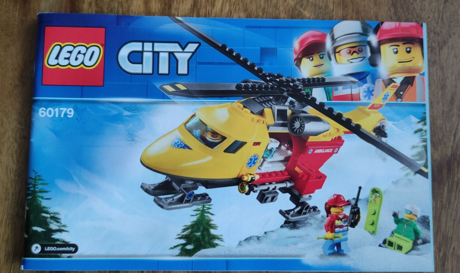 LEGO City 60179 Helikopter ratunkowy, medyczny