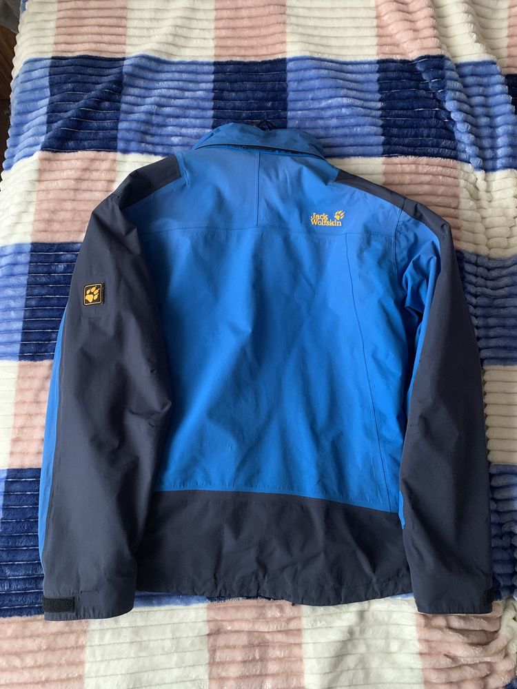 Курточка jack wolfskin