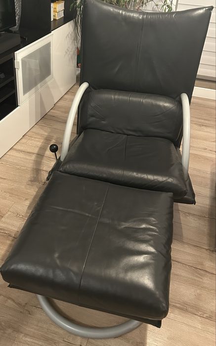 Skórzany fotel z podnóżkiem