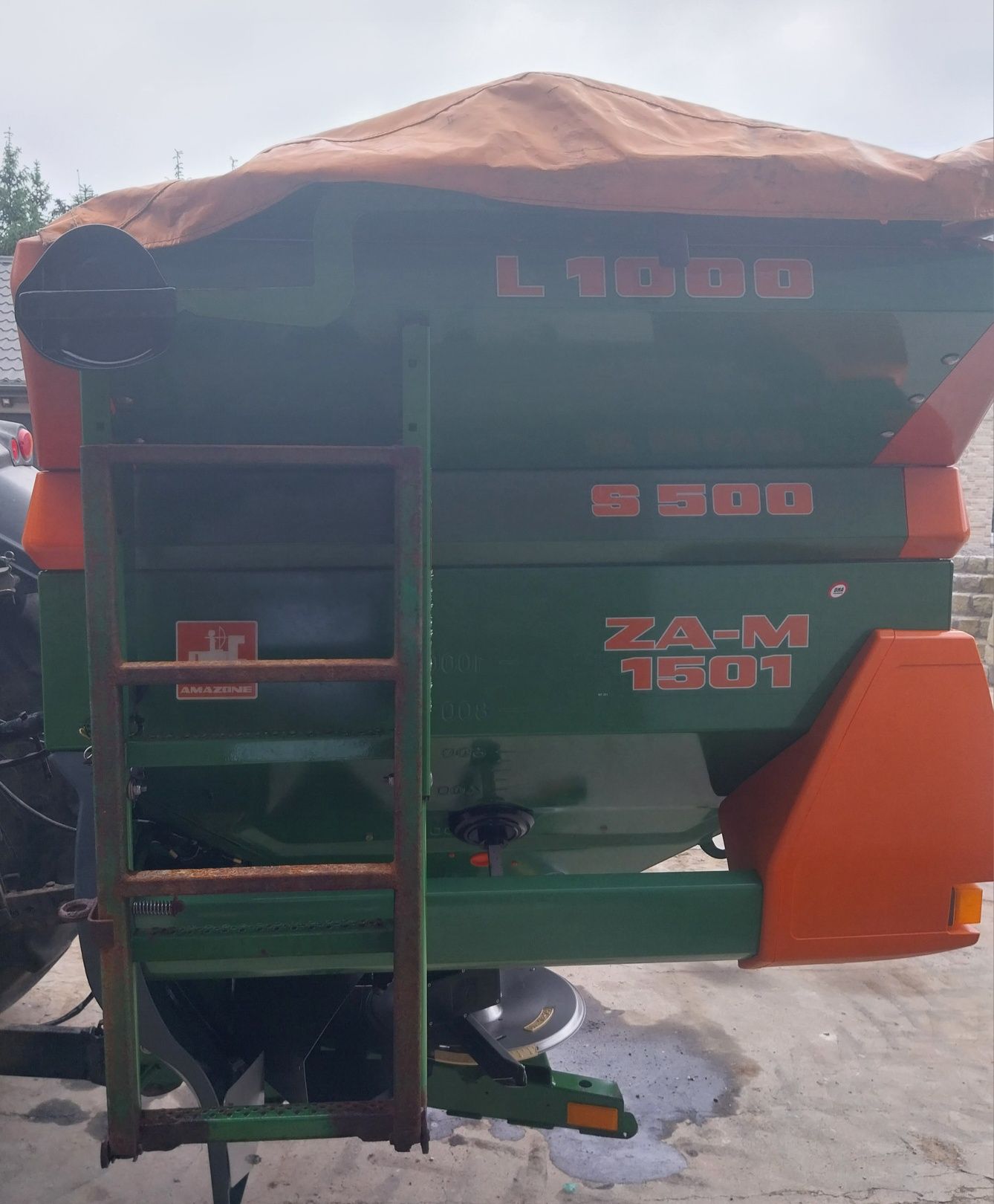 Rozsiewacz Amazone ZA-M PROFIS 3000L