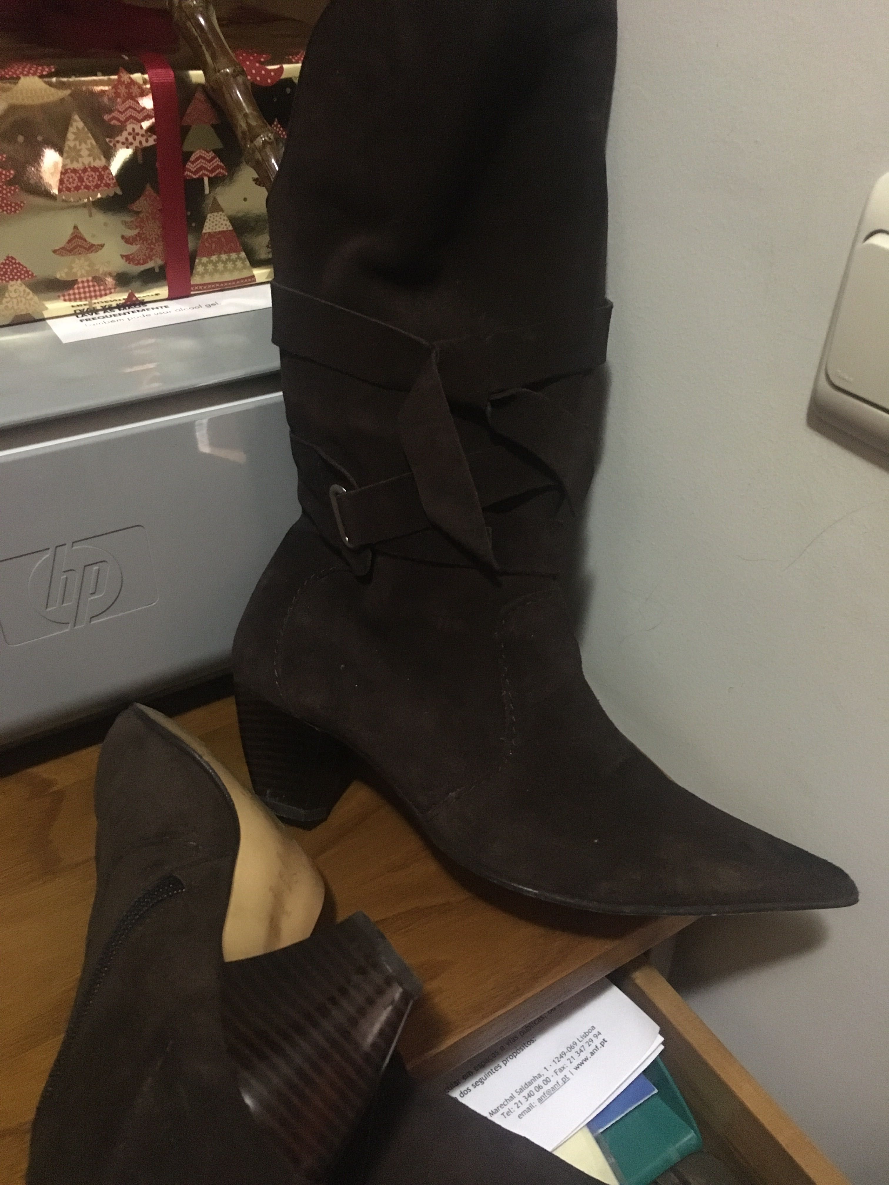Botas castanhas senhora