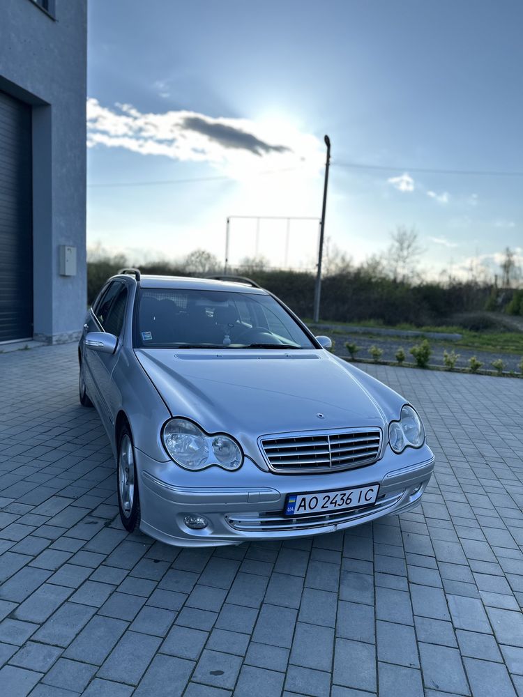 Mercedes-Benz  C-Class