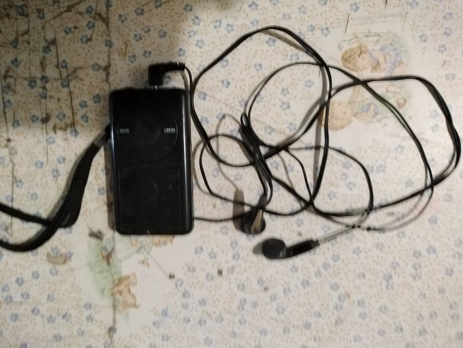 Vendo rádio musicas para ouvir bom estado
