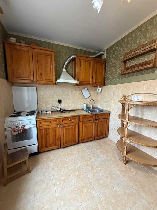 Сдам 2-х.комн.кв-ру, Харьковский м-в , Харьковское шоссе 158 :