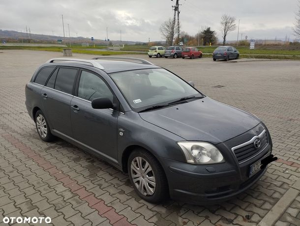 Toyota Avensis w bardzo dobrym stanie