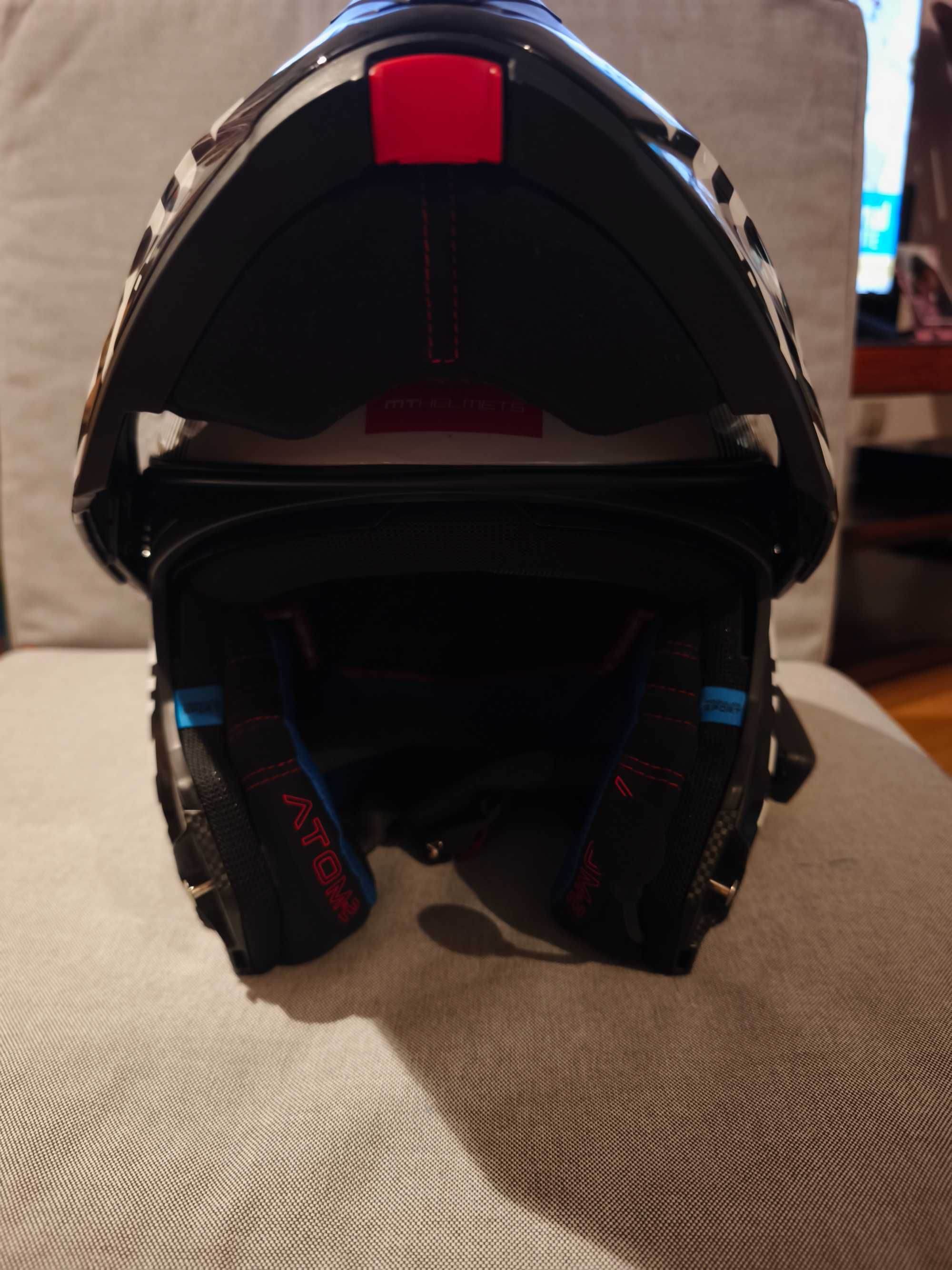 Capacete modelar MT atom 2 stranger, tamanho L, com 1 semana de uso