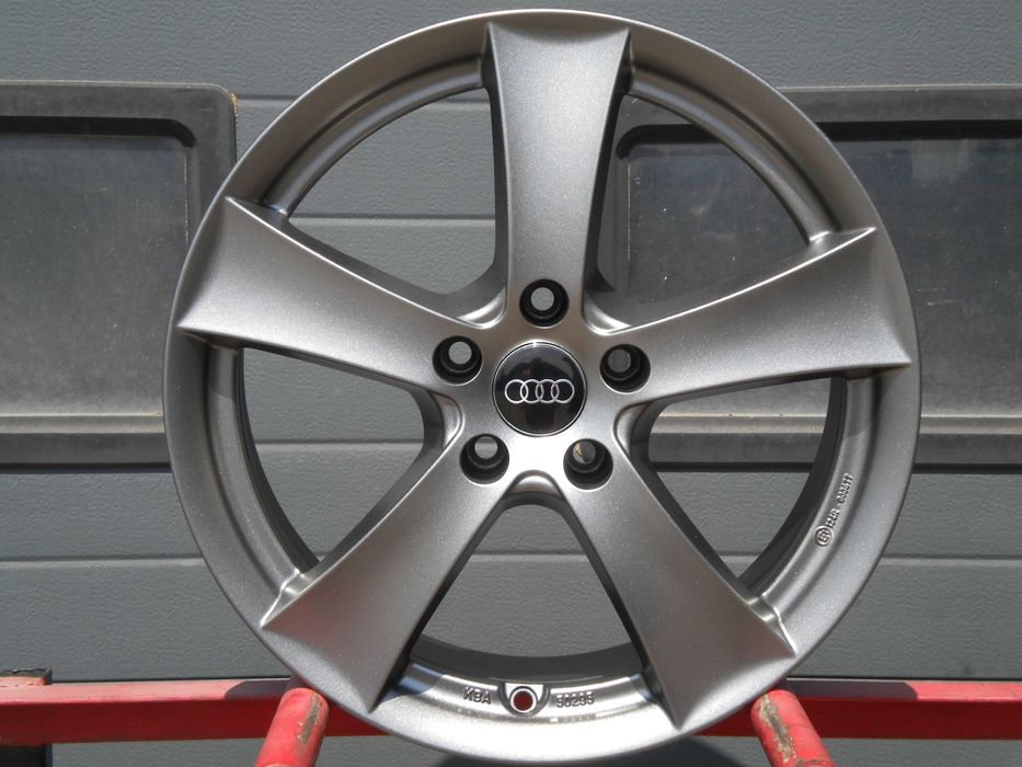 Nowe felgi aluminiowe Dezent 17 5x112 Audi A4 A6 Q3 Q5 Grafitowe