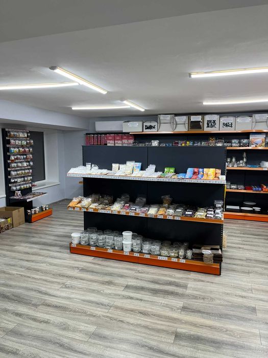 Стелажі для магазинів, хлібні та кондитерські стелажі.