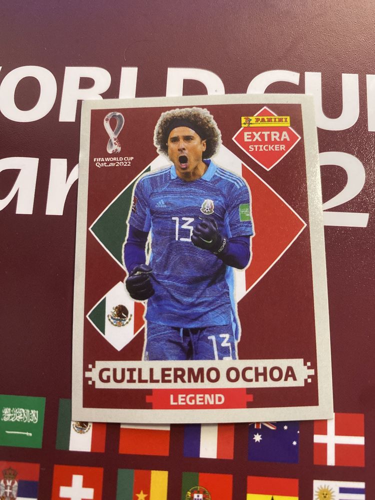 Cromo do Guillermo ochoa legend bordo