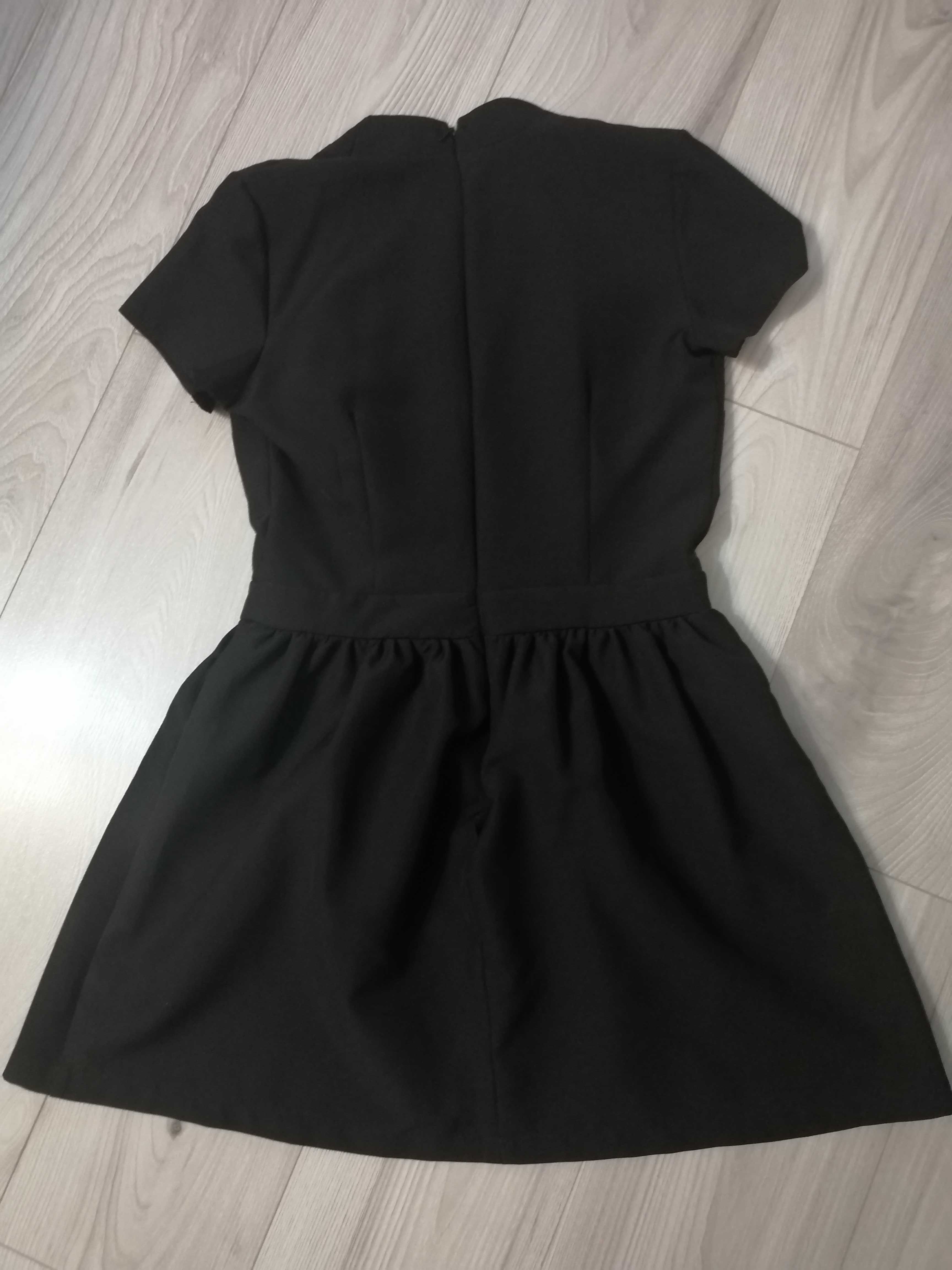 Sukienka z krótkim rękawem firmy Lalu w rozmiarze S/M