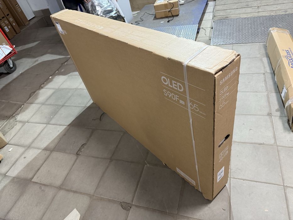 Телевізор Samsung OLED 48S90F, 55S90F, 65S90F, 77S90F, 83S90F (2025)