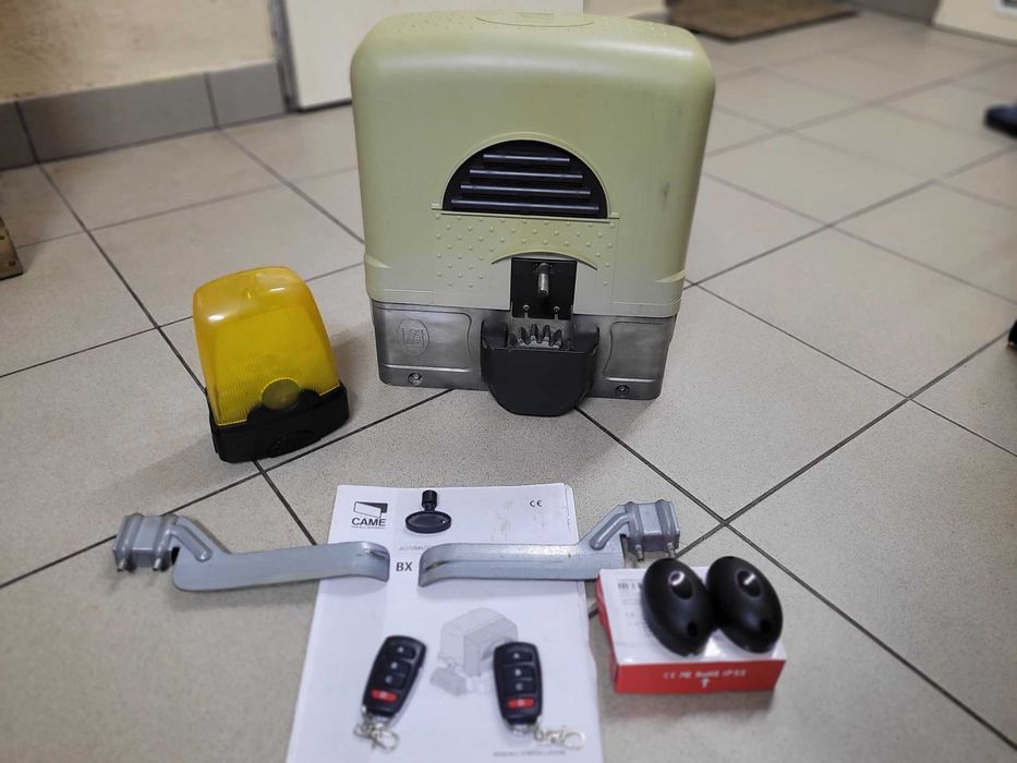 napęd do bramy przesuwnej