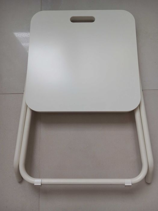 Banco dobrável branco - 38x38x47 cm