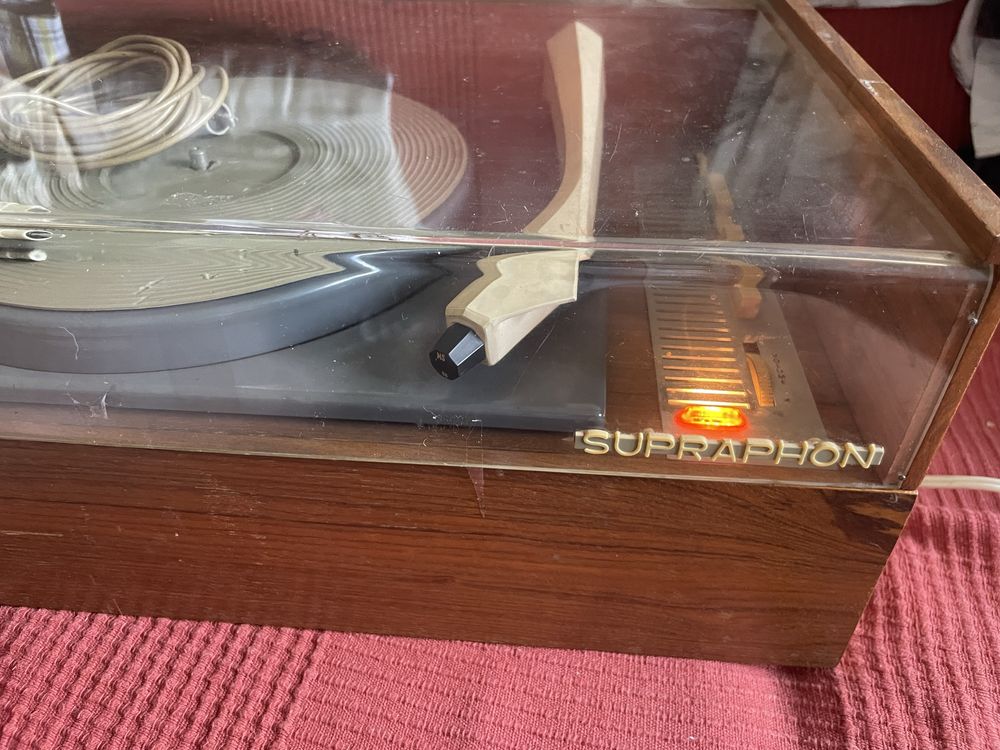 Gramofon suprapfon
