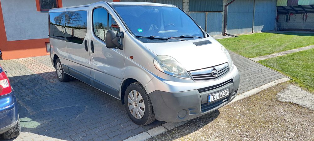 Opel Vivaro 2.0/ 9 osobowy