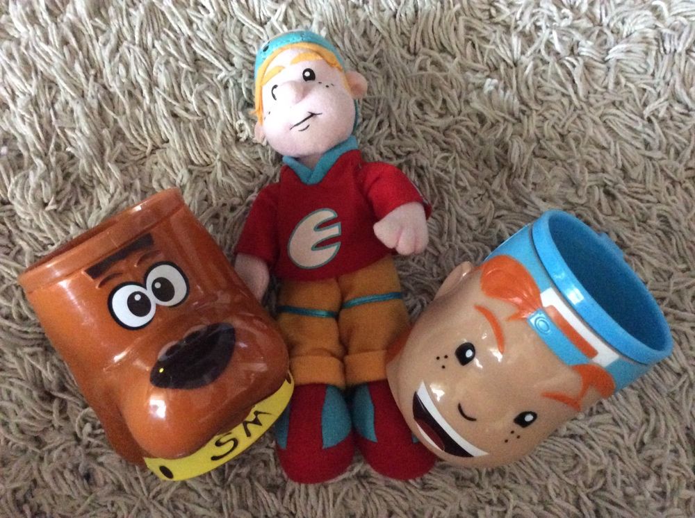 Peluche e canecas Epa e Super Maxi