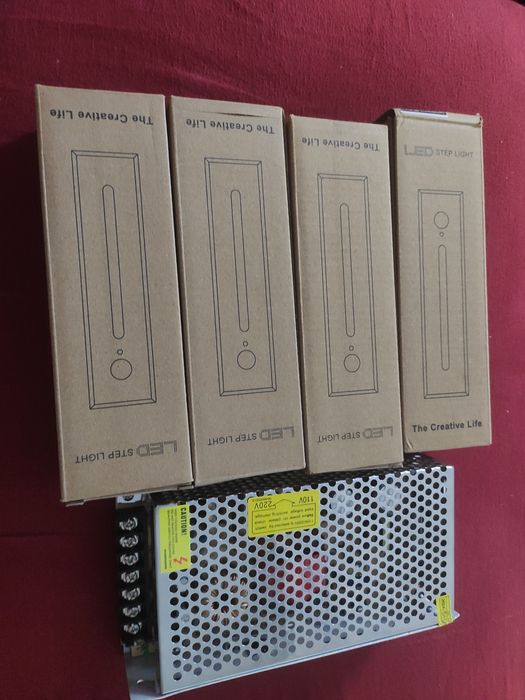 Lampy LED podświetlenie schodów