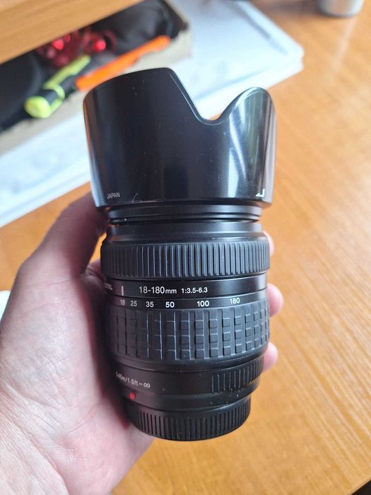 Olympus Zuiko Digital 18-180mm 1:3.5-6.3 z mocowaniem 4/3