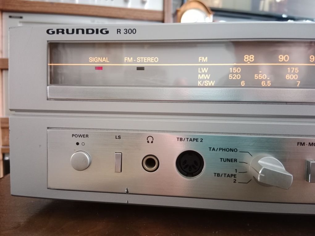 Grundig r300 amplituner vintage