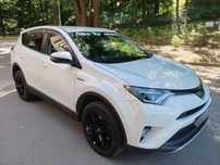 Toyota RAV4 Stan b.dobry 197KM